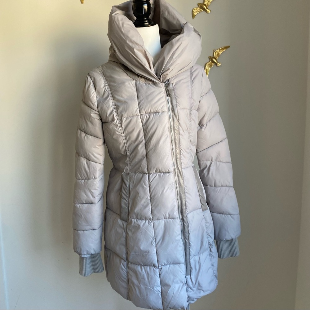 Neutral Light Gray Puffer Coat | Tailored | French Connection